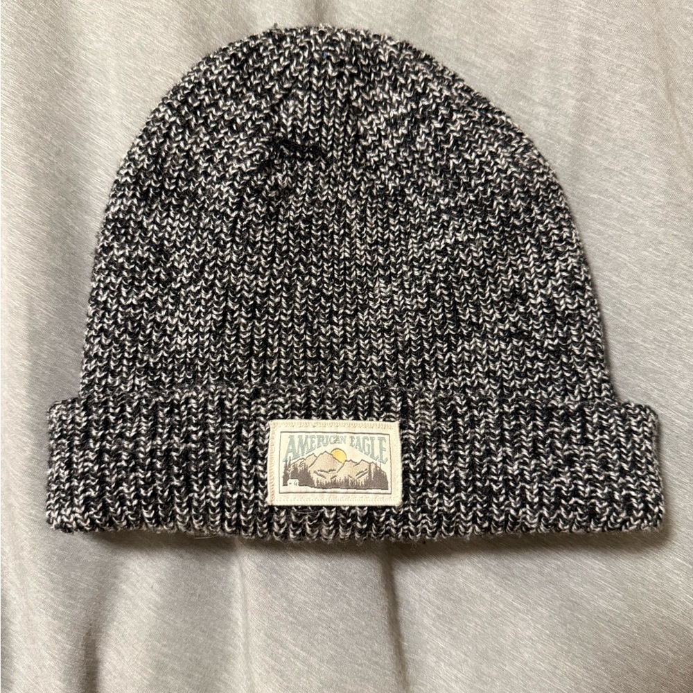 American Eagle Outfitters Black and White Knit Beanie